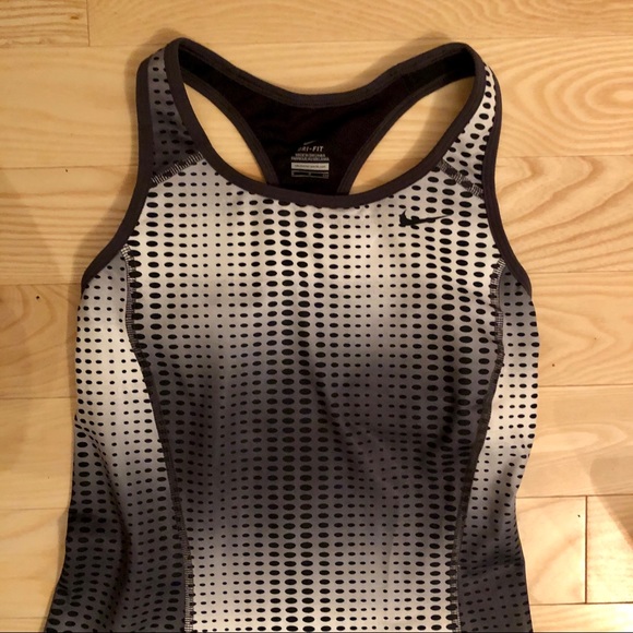 NWOT Nike Dri-Fit Workout Tank Top | 3 FOR $40‼️ - Picture 2 of 3